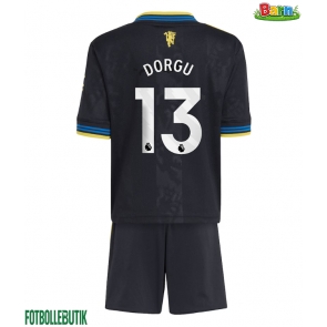 Manchester United Patrick Dorgu #13 Tredjeställ Barn 2025-26 Kortärmad (+ Korta byxor)